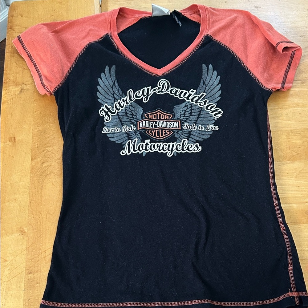 Vintage Y2K Harley-Davidson V-Neck Tee